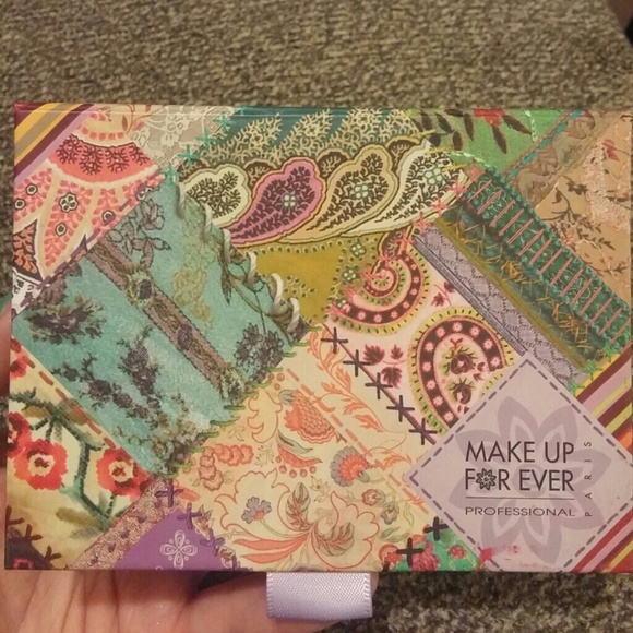 MUFE La Boheme palette