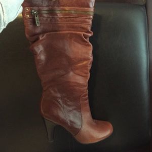 GUESS cognac boots👢