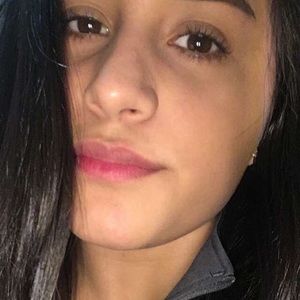 Meet your Posher, Dayana