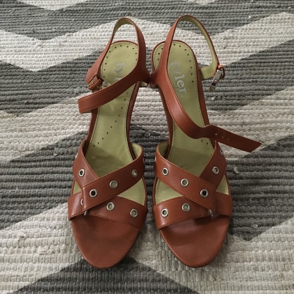 Richard Tyler Heels