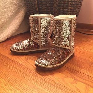 Size 6 sequence authentic UGGS