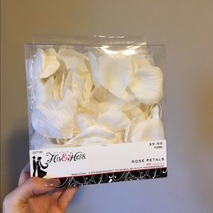 Fabric white rose pedals