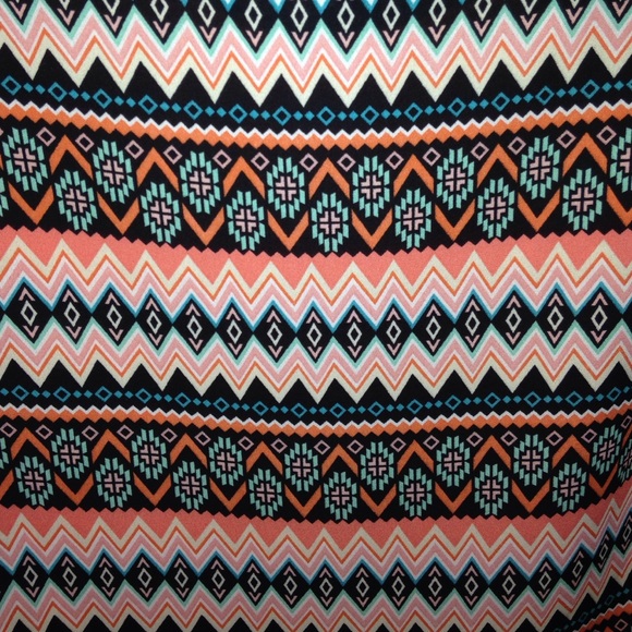 NWOT Pink/Coral tribal top - Picture 3 of 3