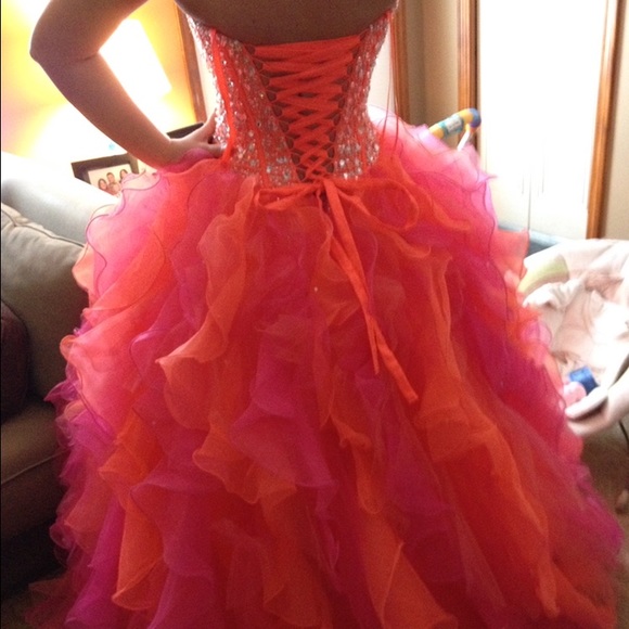 Prom Gown - Picture 2 of 3