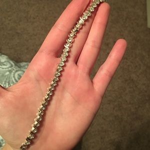 Tennis bracelet