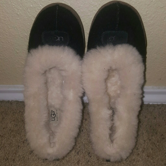 Ugg Shoes Size 8 black