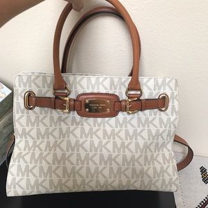 Michael Kors Large Hamilton Purse Logo