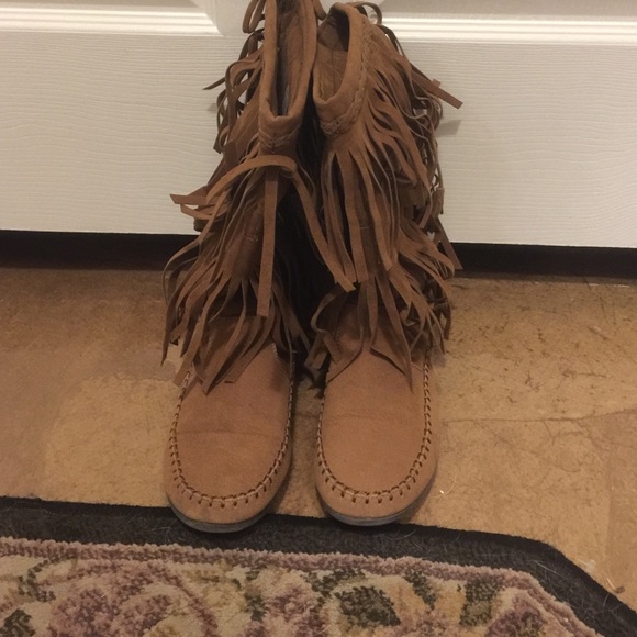 tan fringe boots
