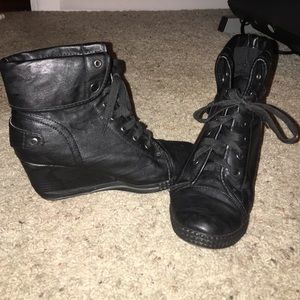 Black Sneaker Wedges size 9