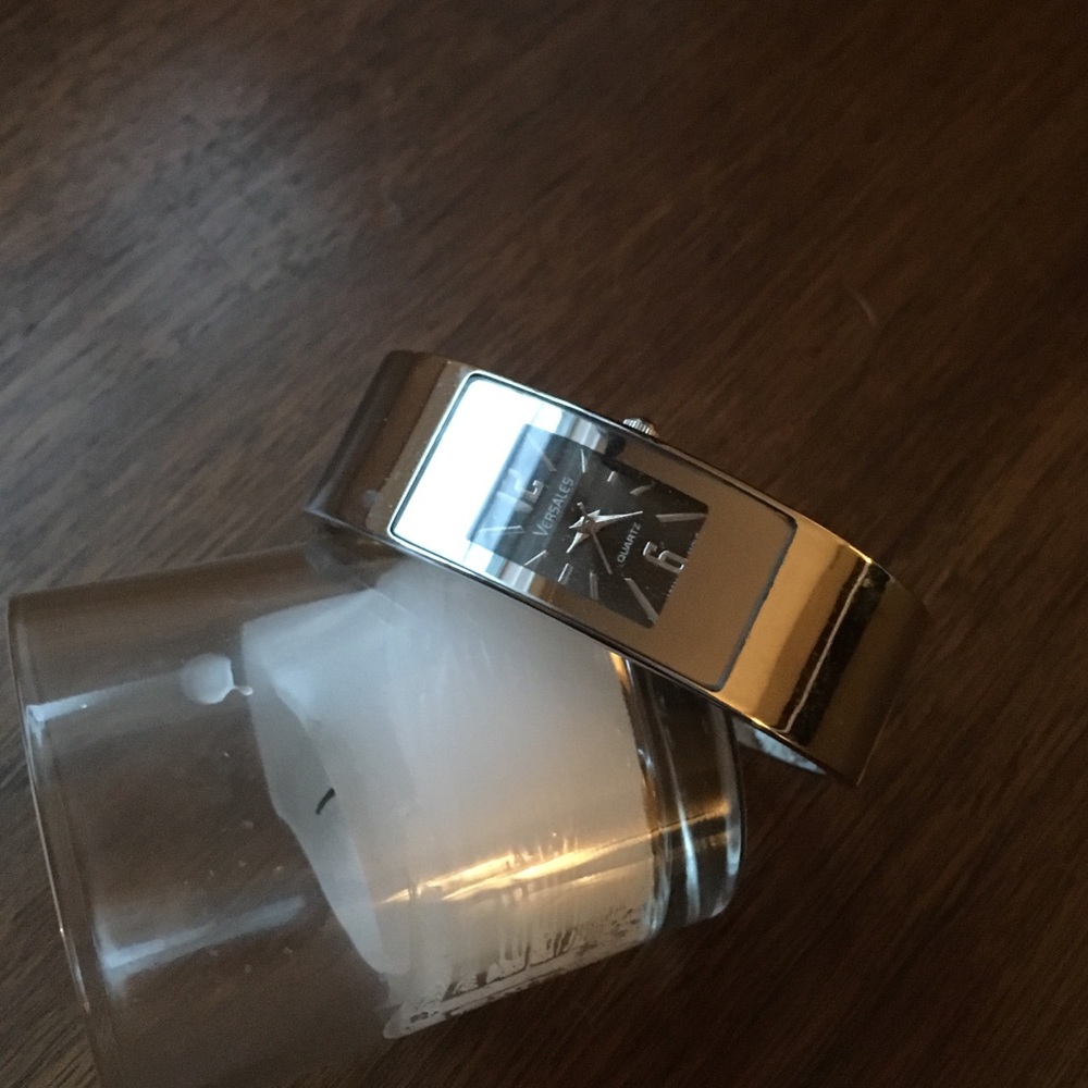 NWOT Bracelet watch - Picture 2 of 6