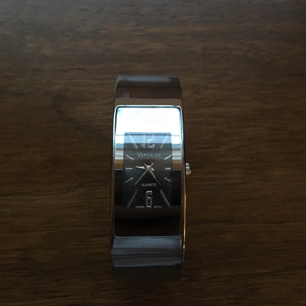 NWOT Bracelet watch - Picture 4 of 6