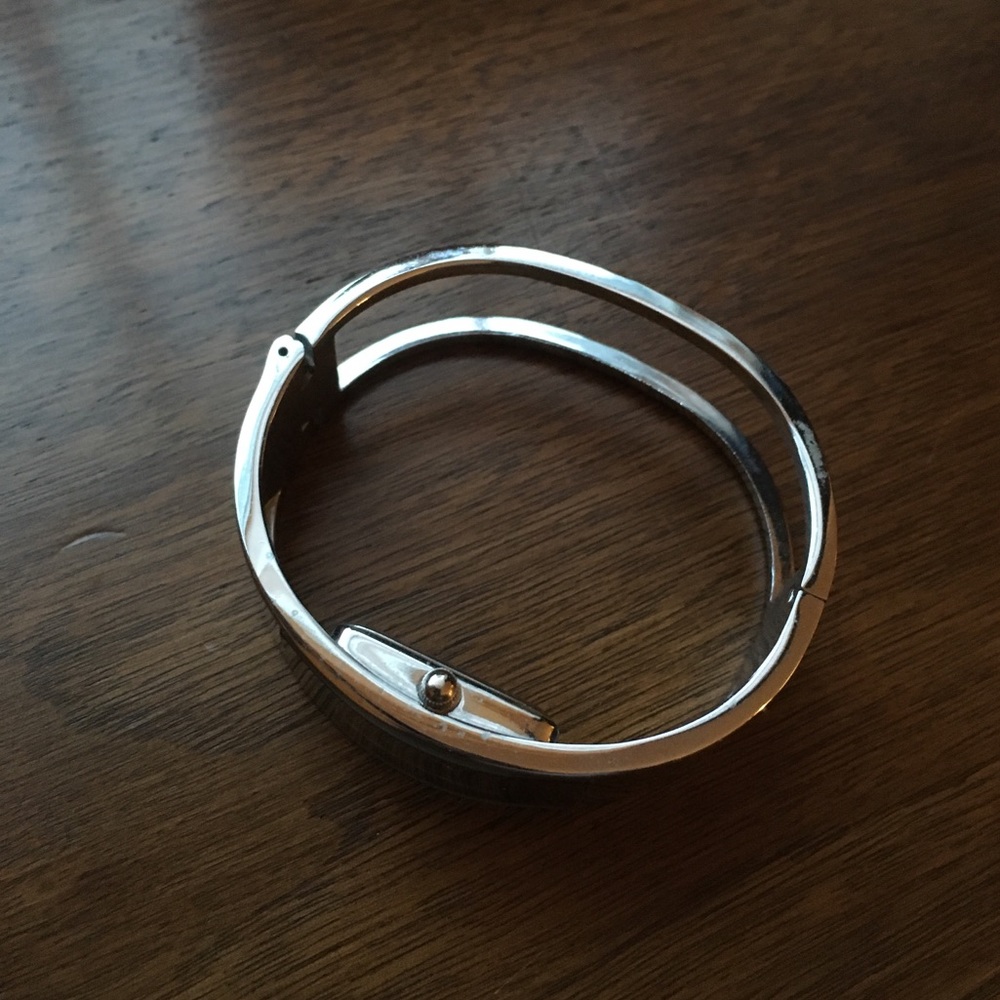 NWOT Bracelet watch - Picture 5 of 6