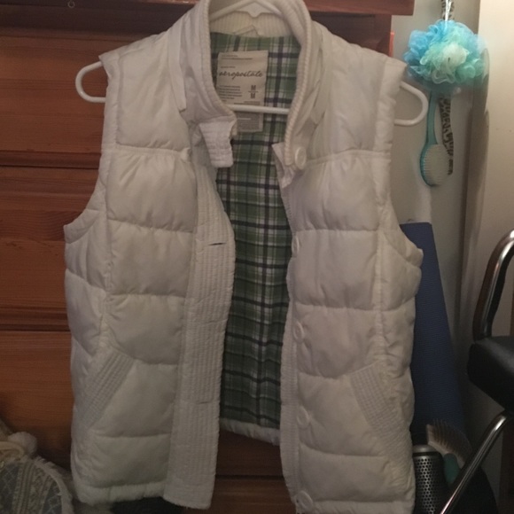 Aeropostale white puffer vest