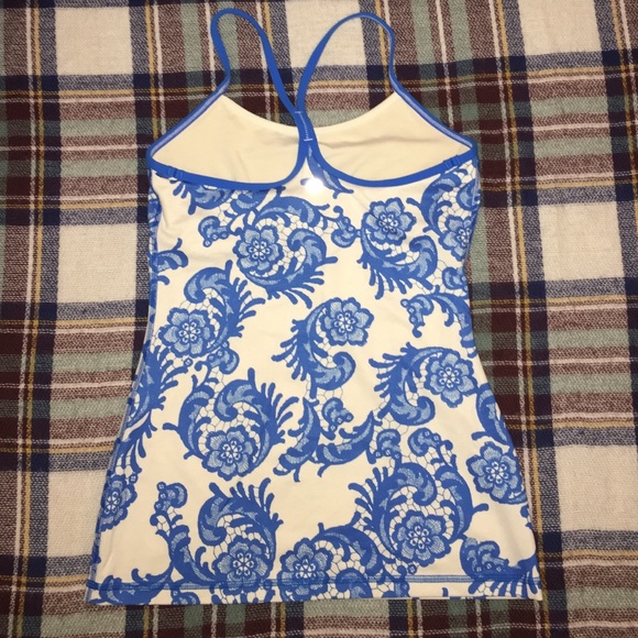 Lululemon Power Y Tank 6 beaming blue laceoflage - Picture 5 of 8