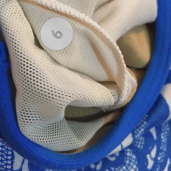 Lululemon Power Y Tank 6 beaming blue laceoflage - Picture 6 of 8