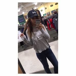 Meet your Posher, Alyssa