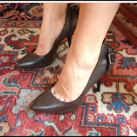 Sexy Vera Wang heels