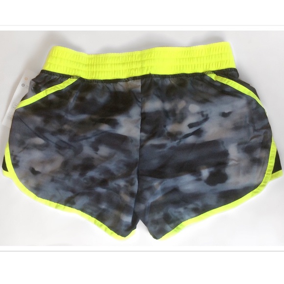 🦋NWT Champion Runner Shorts panty key pocket XS - Picture 2 of 3