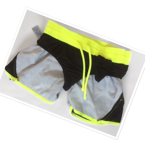 🦋NWT Champion Runner Shorts panty key pocket XS - Picture 3 of 3