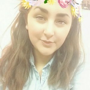 Meet your Posher, Priscila