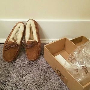 Moccasin shoes