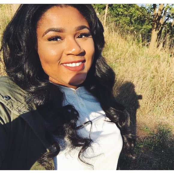 Meet your Posher, Aeja