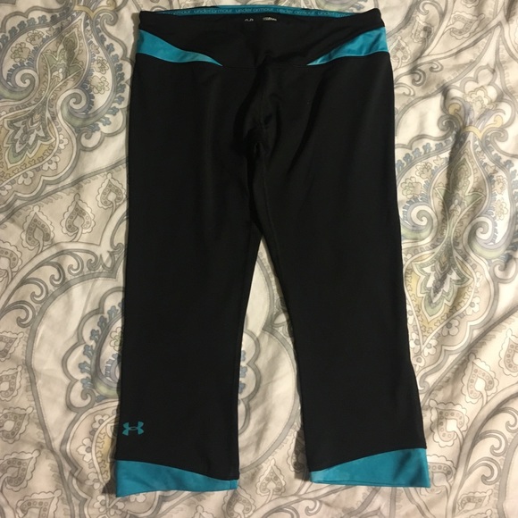 Under Armour running crops