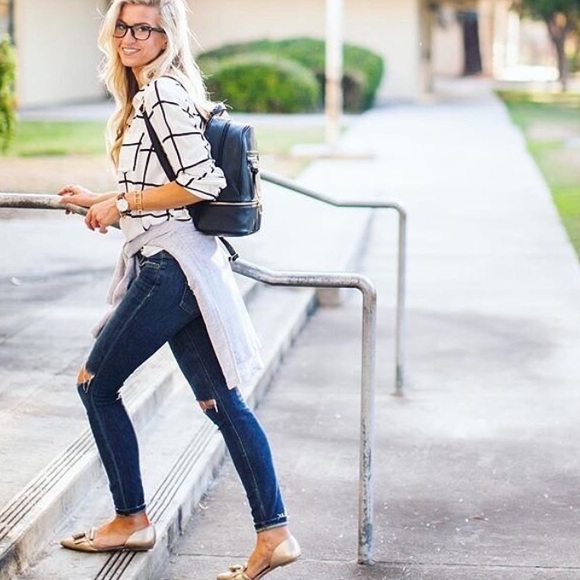 LAST ONE! Joes jeans Billie distressed - Picture 2 of 5