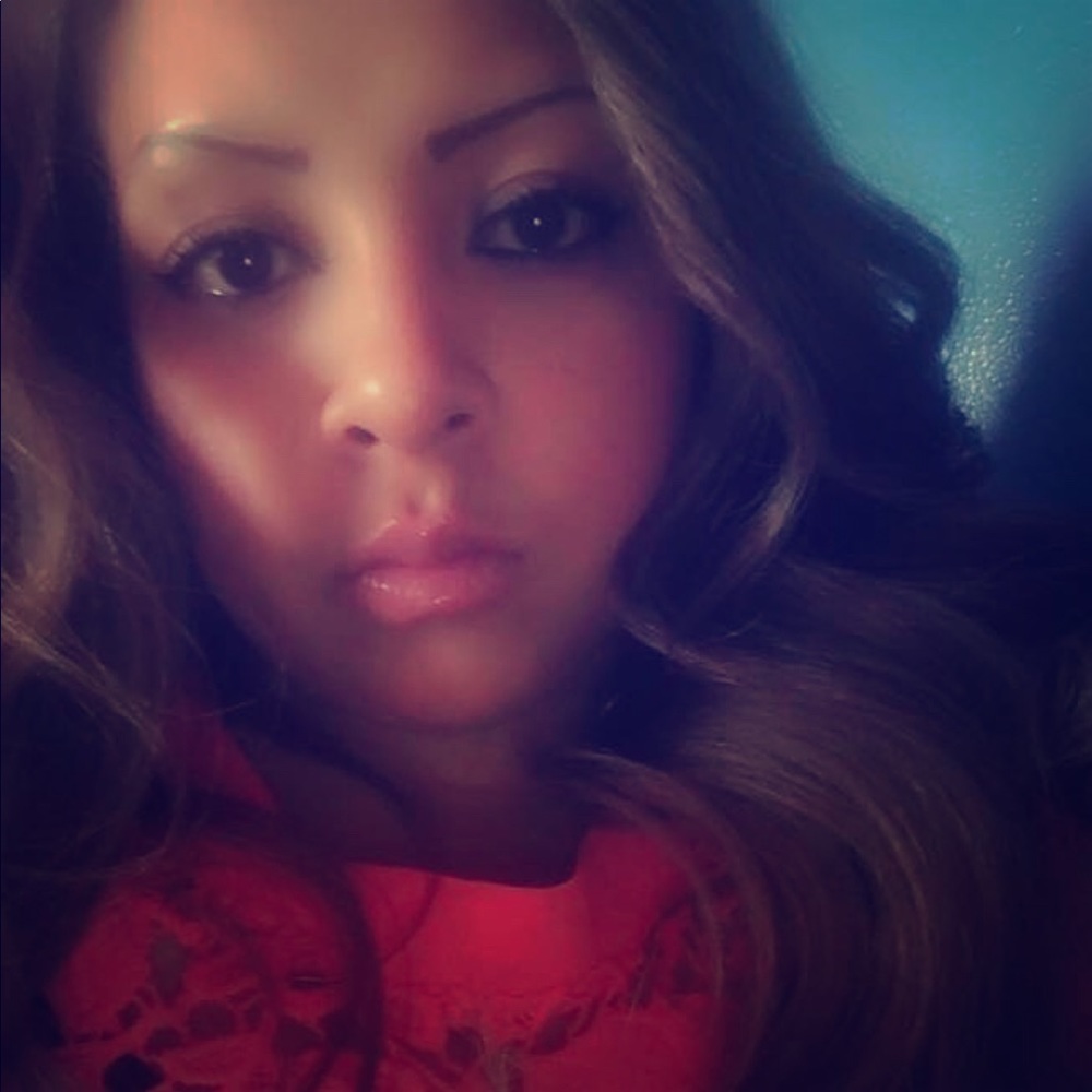 Meet your Posher, Gonzalez