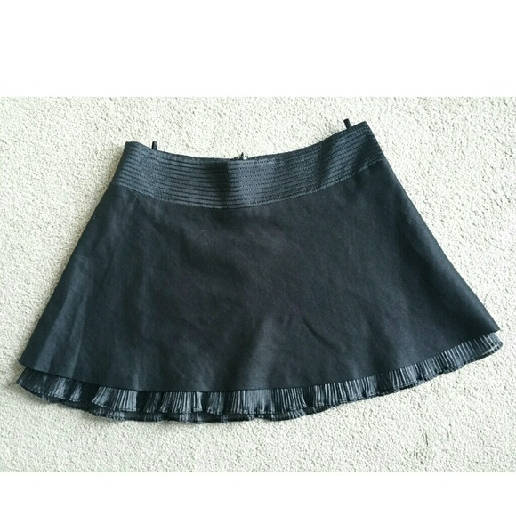 bebe Dresses & Skirts - 🔴SOLD🔴 Bebe, Black Linen Mini Skirt, Size 4