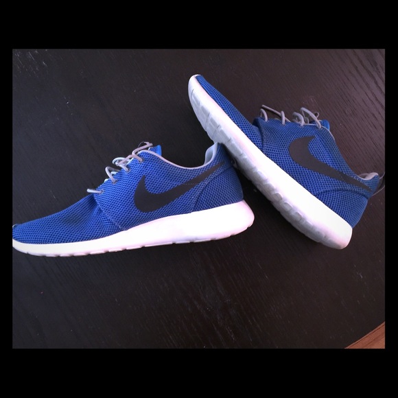 Nike Roshe Run men blue size 12. Great condition