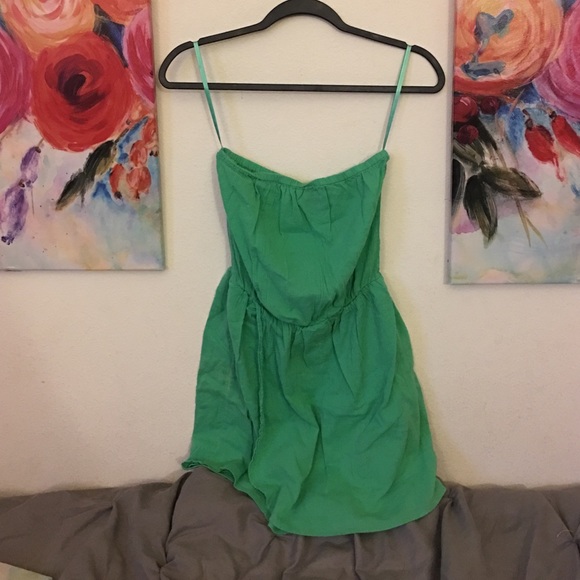 Green strapless dress