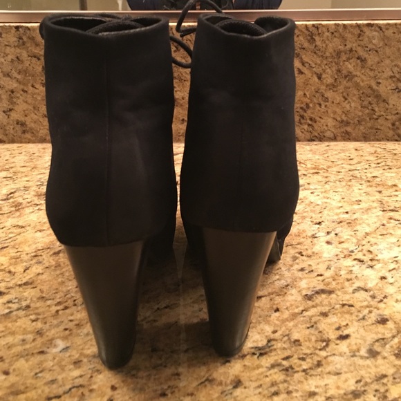 Black ankle booties with chunky heel size 8 - Picture 3 of 4