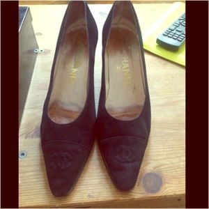 Vintage Chanel  black pumps size 38 suede