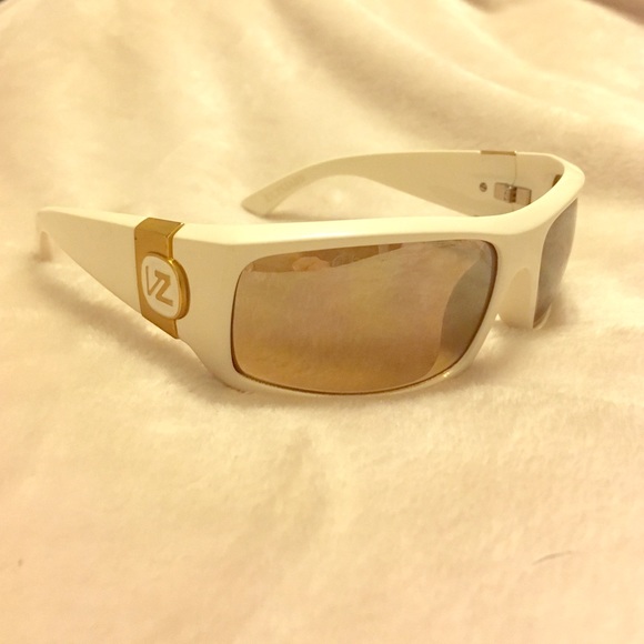 Vonzipper sunglasses