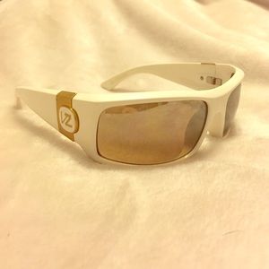 Vonzipper sunglasses