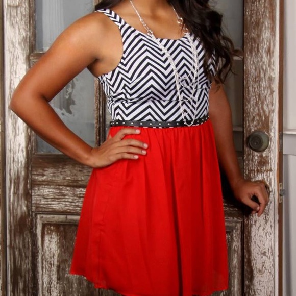 Red Dress - Picture 3 of 3