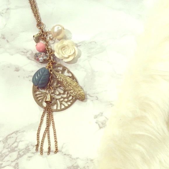 Feminine and Romantic Necklace