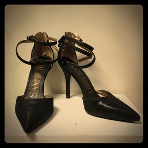 Women's size 9 1/2 Sam & Libby gladiator heels