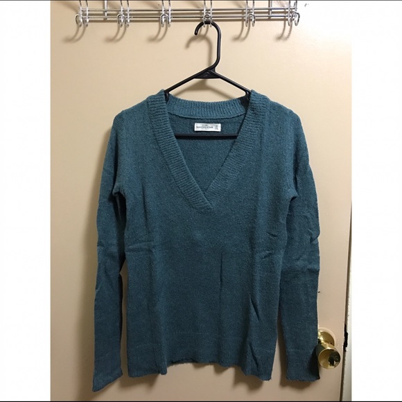 Abercrombie and fitch sweater