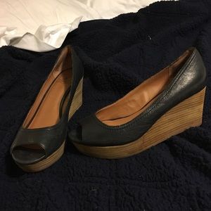 Black peep toe lucky wedges
