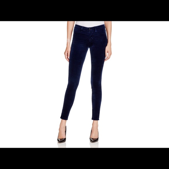 1 HR SALEE!! J Brand Velvet Skinny Jeans Size 26