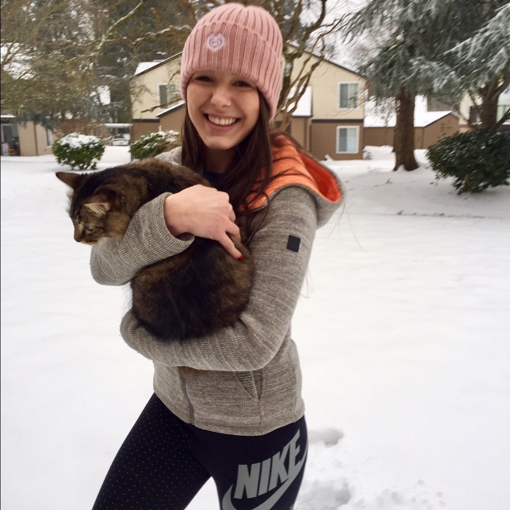 Meet your Posher, Larenna