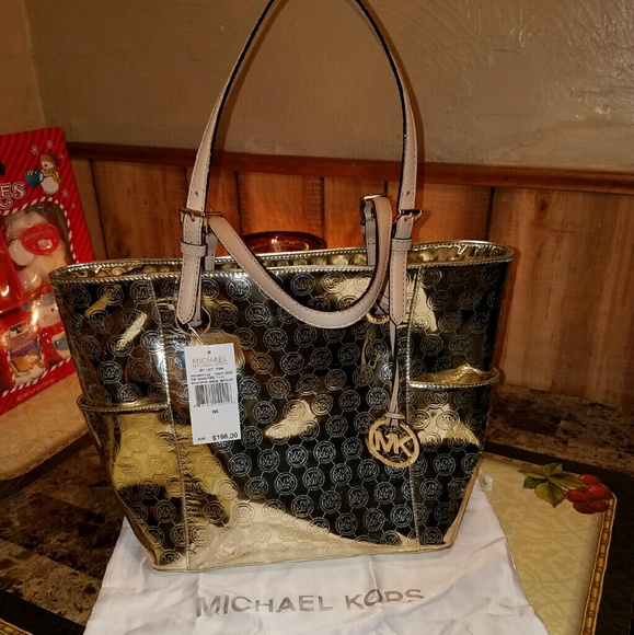 Authentic MK SIGNATURE jet set tote