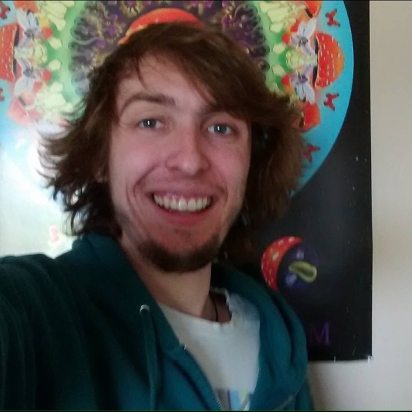 Meet your Posher, Josh - Picture 1 of 1