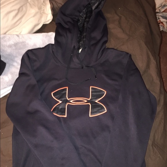 Underarmour hoodie