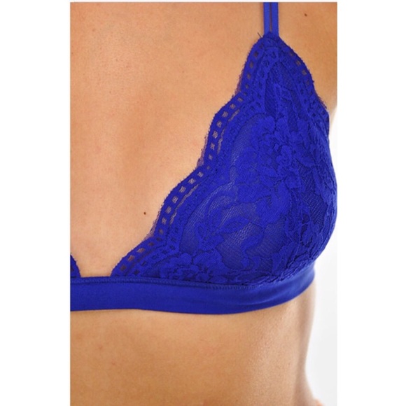 NEW! Lace Bralettes in 5 Different Colors - Picture 3 of 4