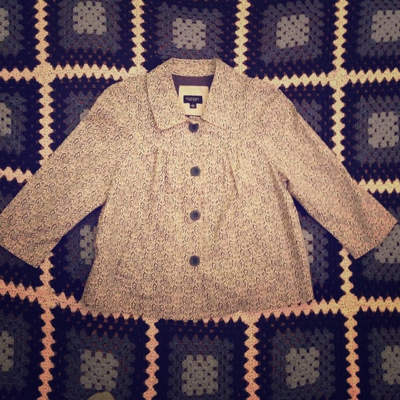 EVERYTHING MUST GO 🔥Super cute babydoll jacket