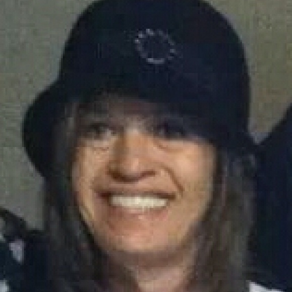 Meet your Posher, Sharon