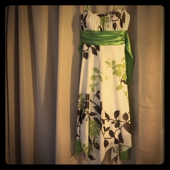 Speechless Dresses & Skirts - MAKE AN OFFER‼️Speechless Semi Formal Dress XS